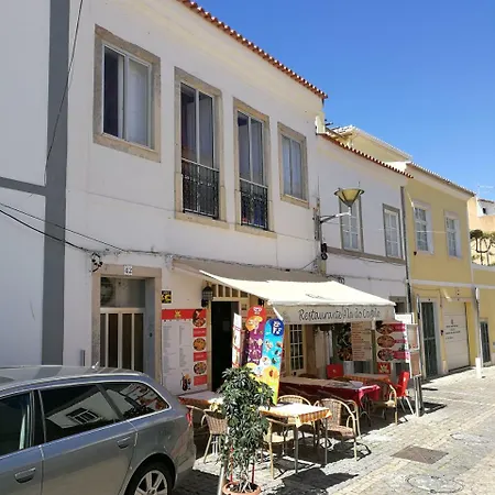 Ala Do Castelo بيت ضيافة